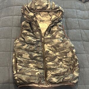 Zara Camouflage Hooded Vest